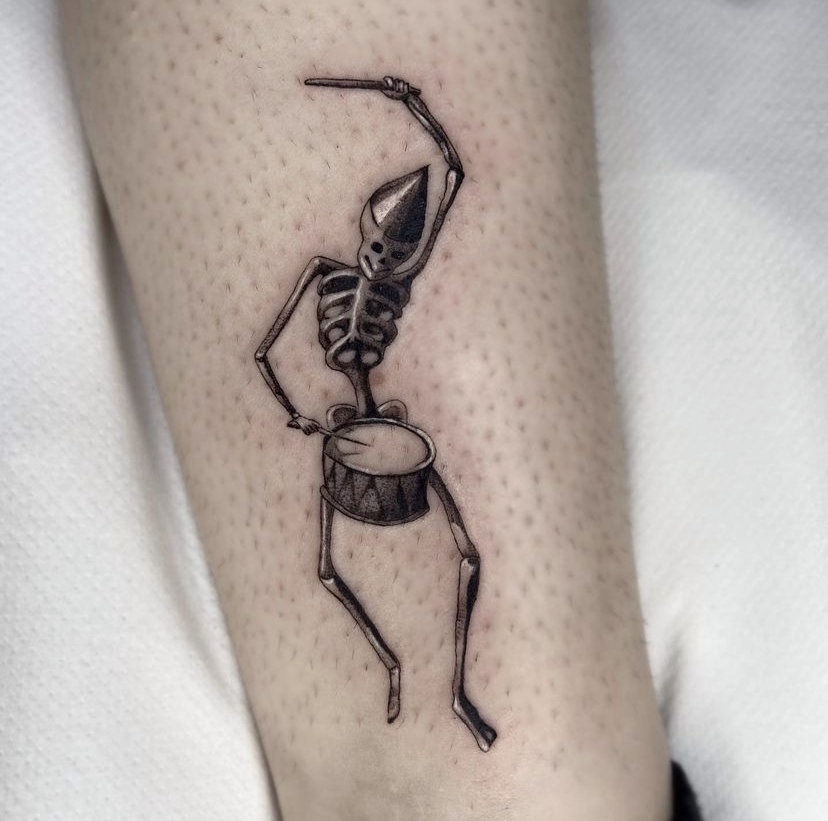 Little skeleton tattoo/micro-realism